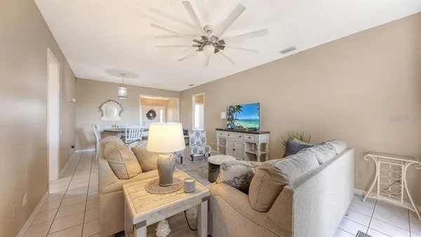 $279,900 | 356 Fareham Drive, Venice, FL 34293