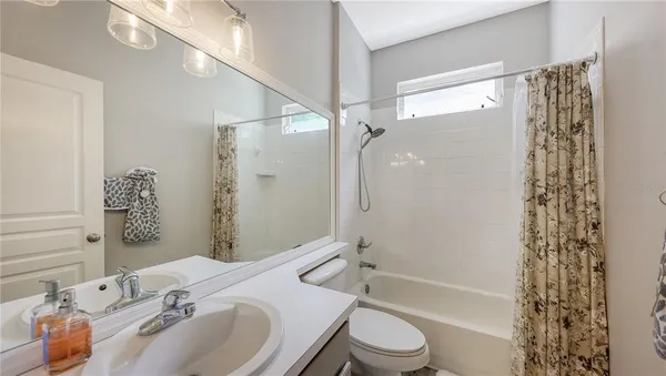 $279,900 | 356 Fareham Drive, Venice, FL 34293