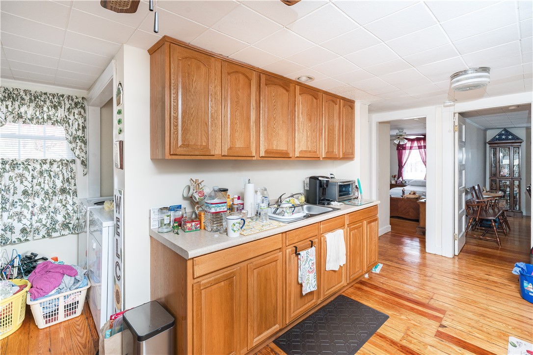 48 Providence Street Woonsocket, RI 02895 - Photo 19 of 46