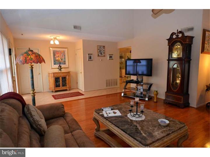 9 Yale Road Marlton, NJ 08053 - Photo 6 of 17 Living Room