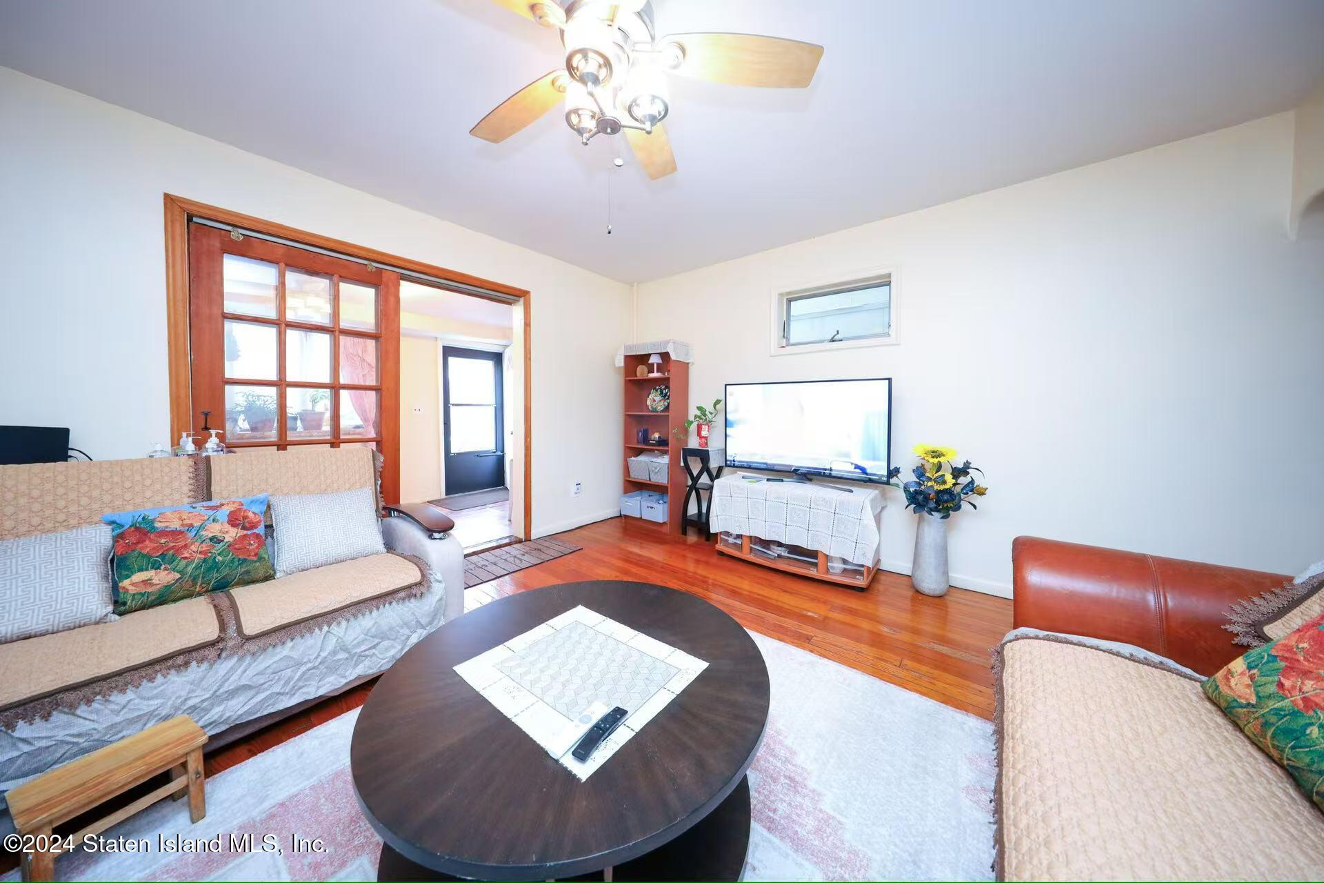 91-29 79th Street Queens, NY 11421 - Photo 6 of 19 eae526ae3711cf50646f29f0b8302f19