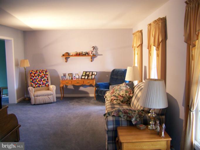 5670 Ridge Road Mount Airy, MD 21771 - Photo 6 of 30 Living Room