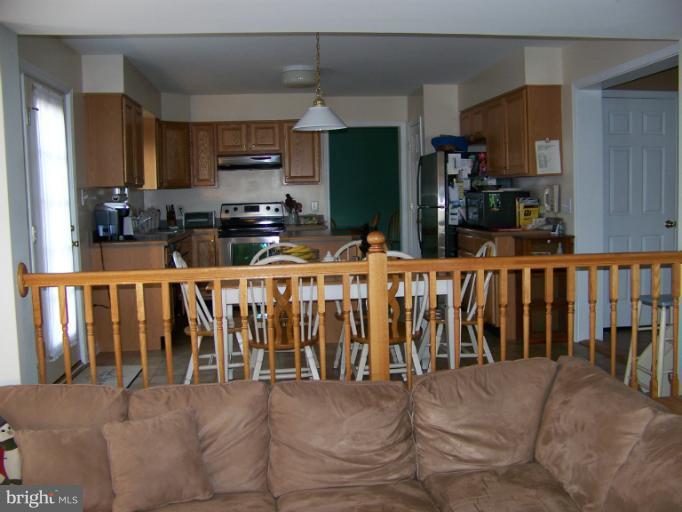 5670 Ridge Road Mount Airy, MD 21771 - Photo 10 of 30 Family Room
