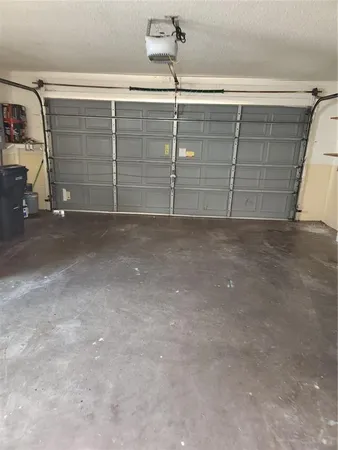 $2,700 | 8748 Hampden Drive, Tampa, FL 33626