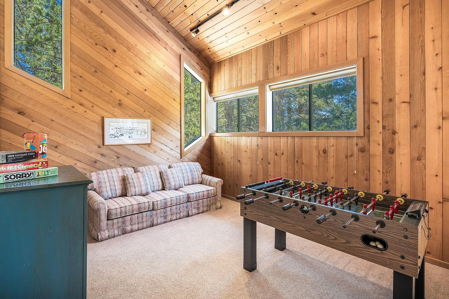 11604 Chalet Road Truckee, CA 96161 - Photo 17 of 21 Gallery Image 17