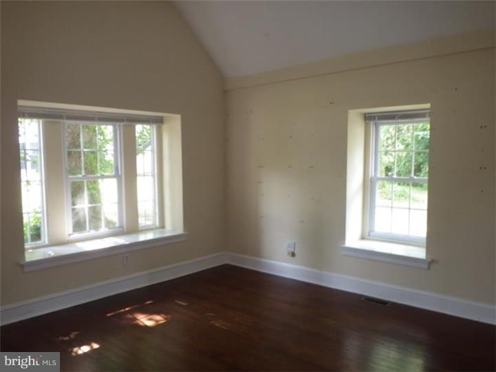 1160 Valley Road Rydal, PA 19046 - Photo 4 of 14