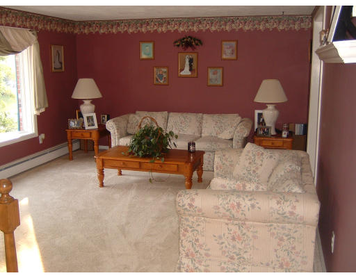 18 Louis Road Peabody, MA 01960 - Photo 3 of 11 Gallery Image 3