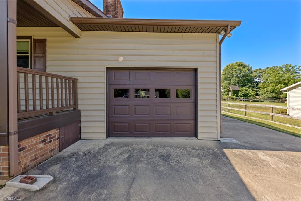 7000 Harperglen Road Clemmons, NC 27012 - Photo 3 of 34 Gallery Image 3
