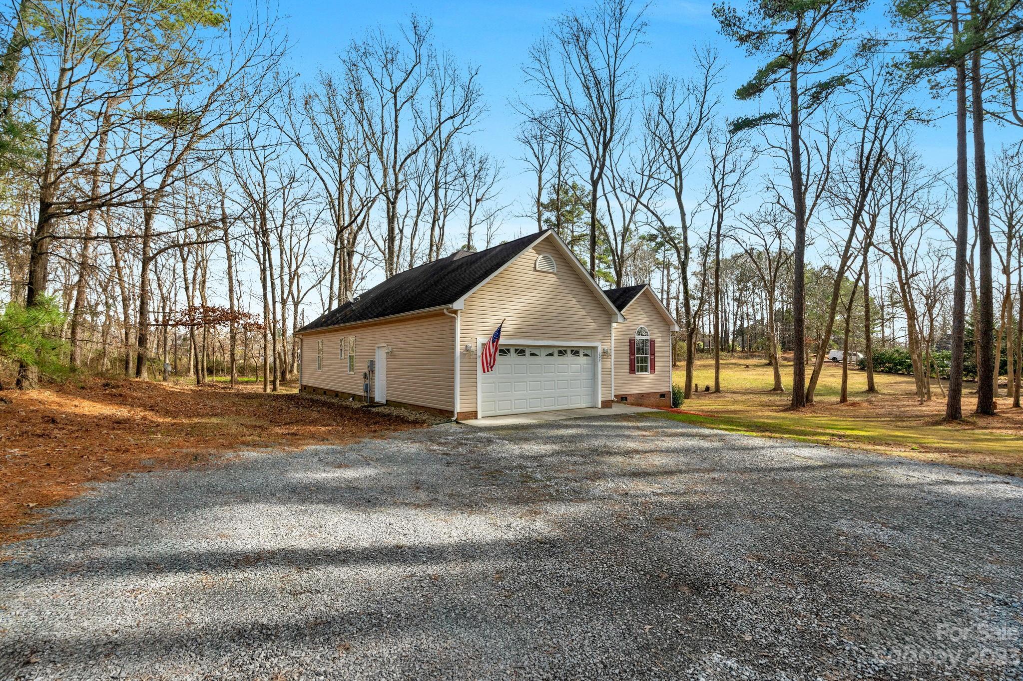 309 Pennigar Road Monroe, NC 28110 - Photo 4 of 46 Gallery Image 4