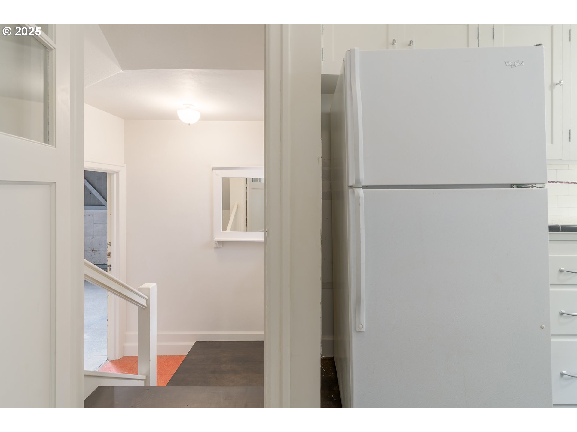 960 Washington Street Eugene, OR 97401 - Photo 32 of 43 a view of a kitchen from the hallway