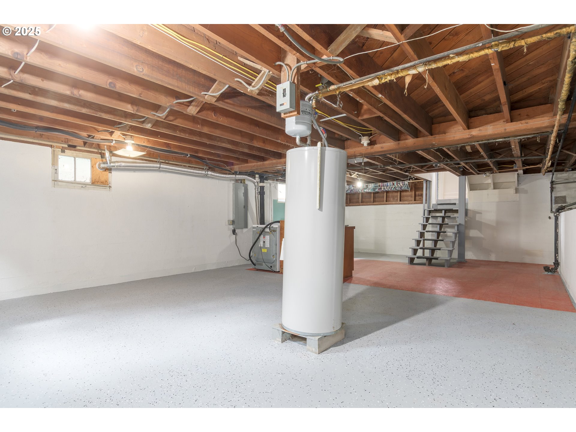 960 Washington Street Eugene, OR 97401 - Photo 35 of 43 a view of a room with wooden walls