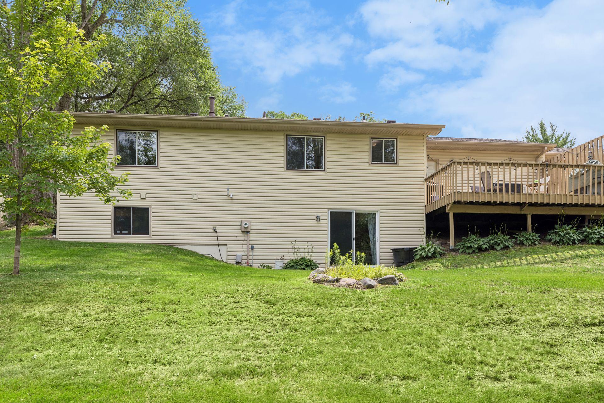 12216 Pioneer Road Minnetonka, MN 55343 - Photo 32 of 35