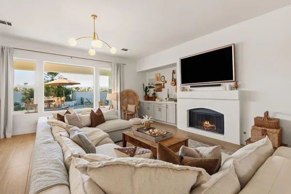 $1,150,000 | 74590 Lavender Way, Palm Desert, CA 92260