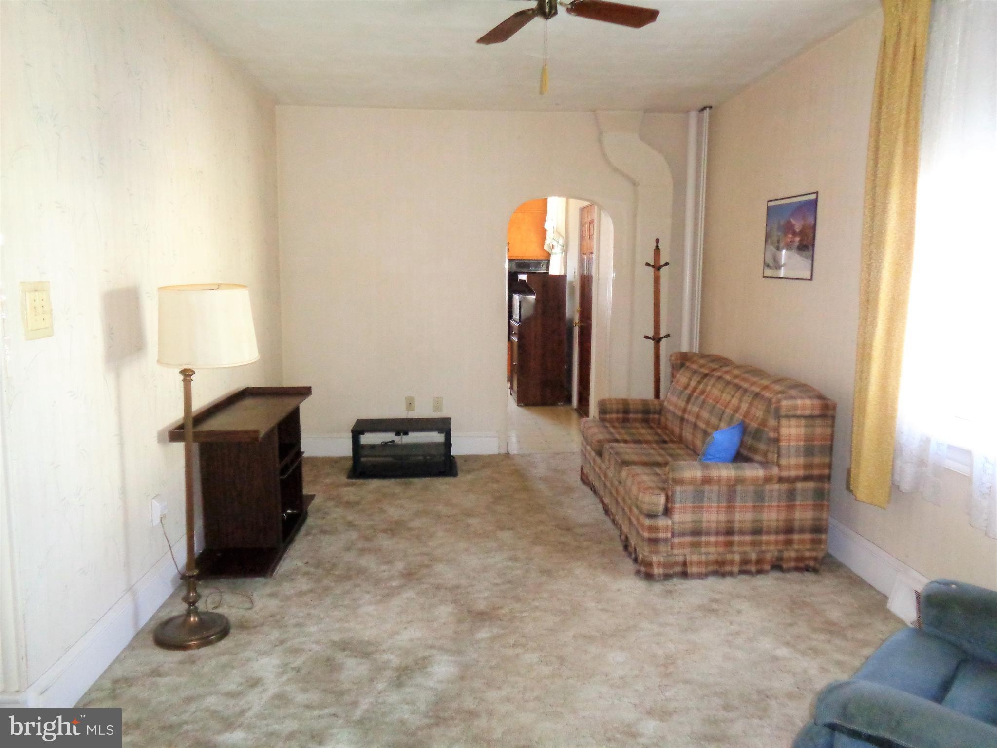 30 Lash Street Reading, PA 19607 - Photo 6 of 18 family room or dining room