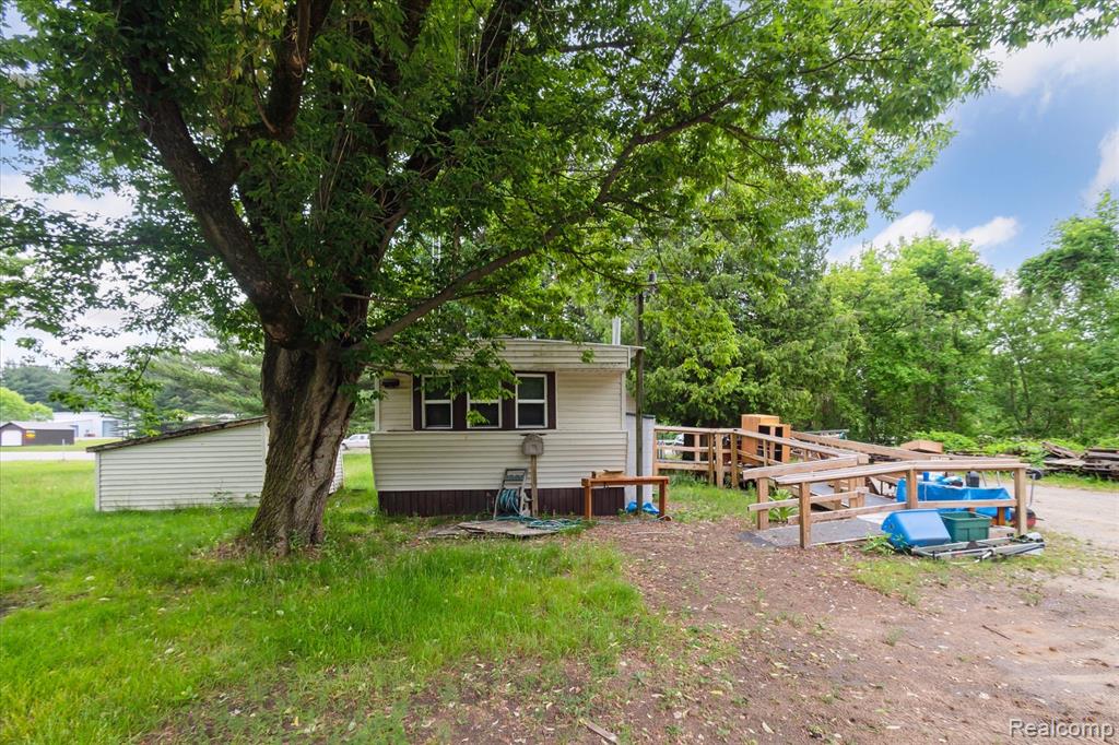 4800 South Huron Road Standish, MI 48658 - Photo 12 of 31