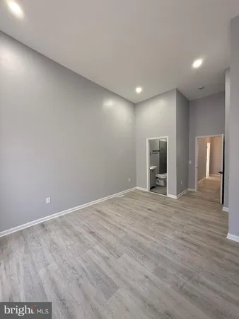 $1,950 | 1806 North Mount Street, Baltimore, MD 21217