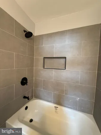 $1,950 | 1806 North Mount Street, Baltimore, MD 21217