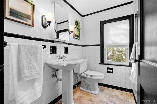 $229,900 | 1436 Eggert Road, Amherst, NY 14226