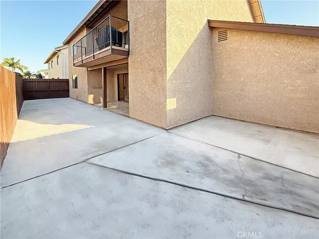 a view of backyard with wheel chair