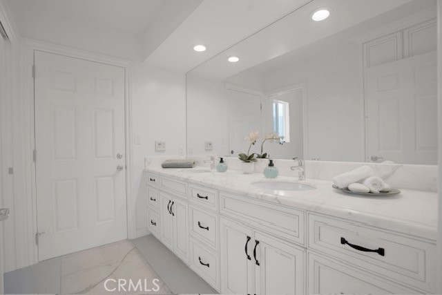 22740 Liberty Bell Road Calabasas, CA 91302 - Photo 14 of 40