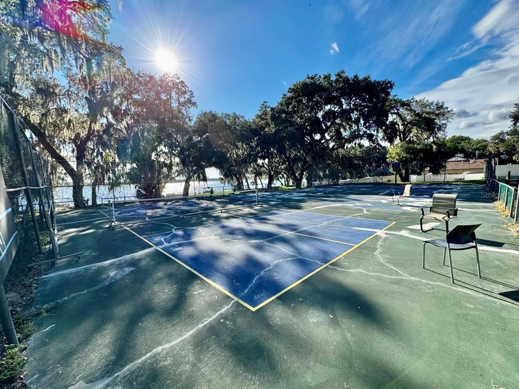14365 Northeast 252nd Ct Road, Unit 123 Salt Springs, FL 32134 - Photo 35 of 44 a view of a basketball court