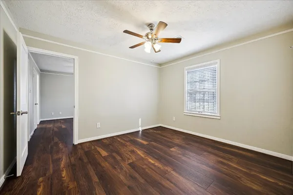 $2,400 | 1115 Post Street, Houston, TX 77022