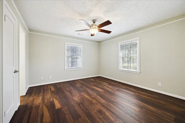 $2,400 | 1115 Post Street, Houston, TX 77022