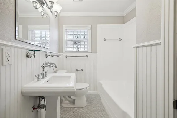 $2,350 | 1115 Post Street, Houston, TX 77022