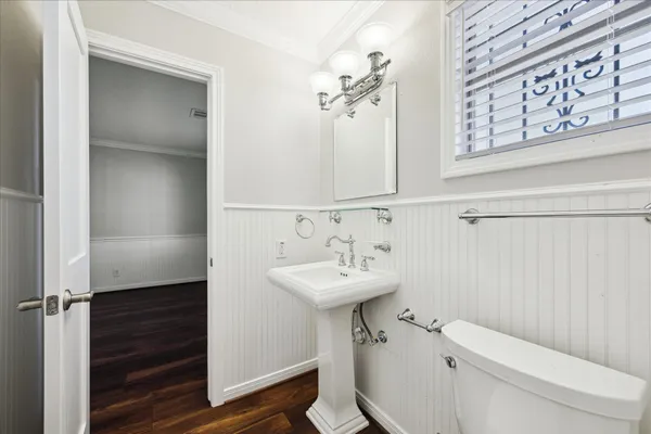$2,350 | 1115 Post Street, Houston, TX 77022