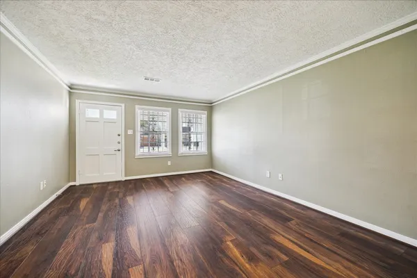 $2,350 | 1115 Post Street, Houston, TX 77022