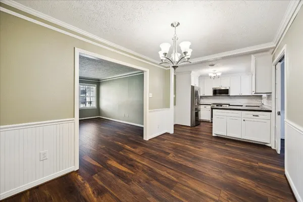 $2,400 | 1115 Post Street, Houston, TX 77022