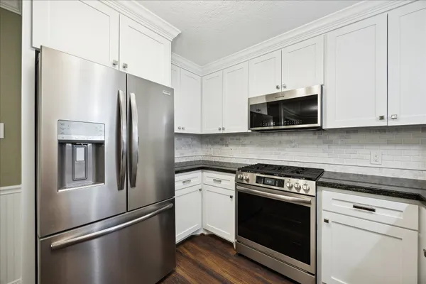 $2,350 | 1115 Post Street, Houston, TX 77022