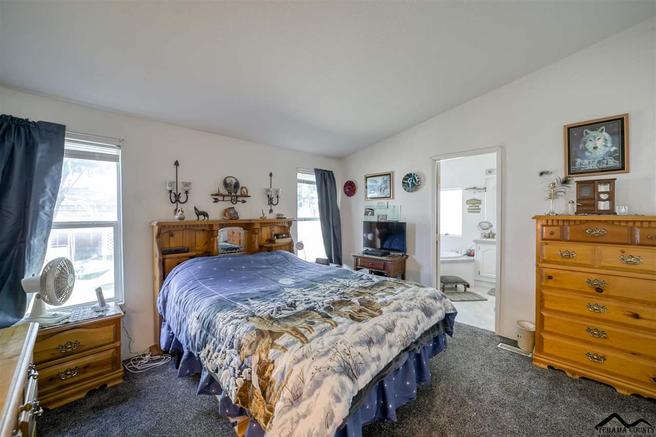 23201 Kindlespire Road Proberta, CA 96078 - Photo 8 of 14