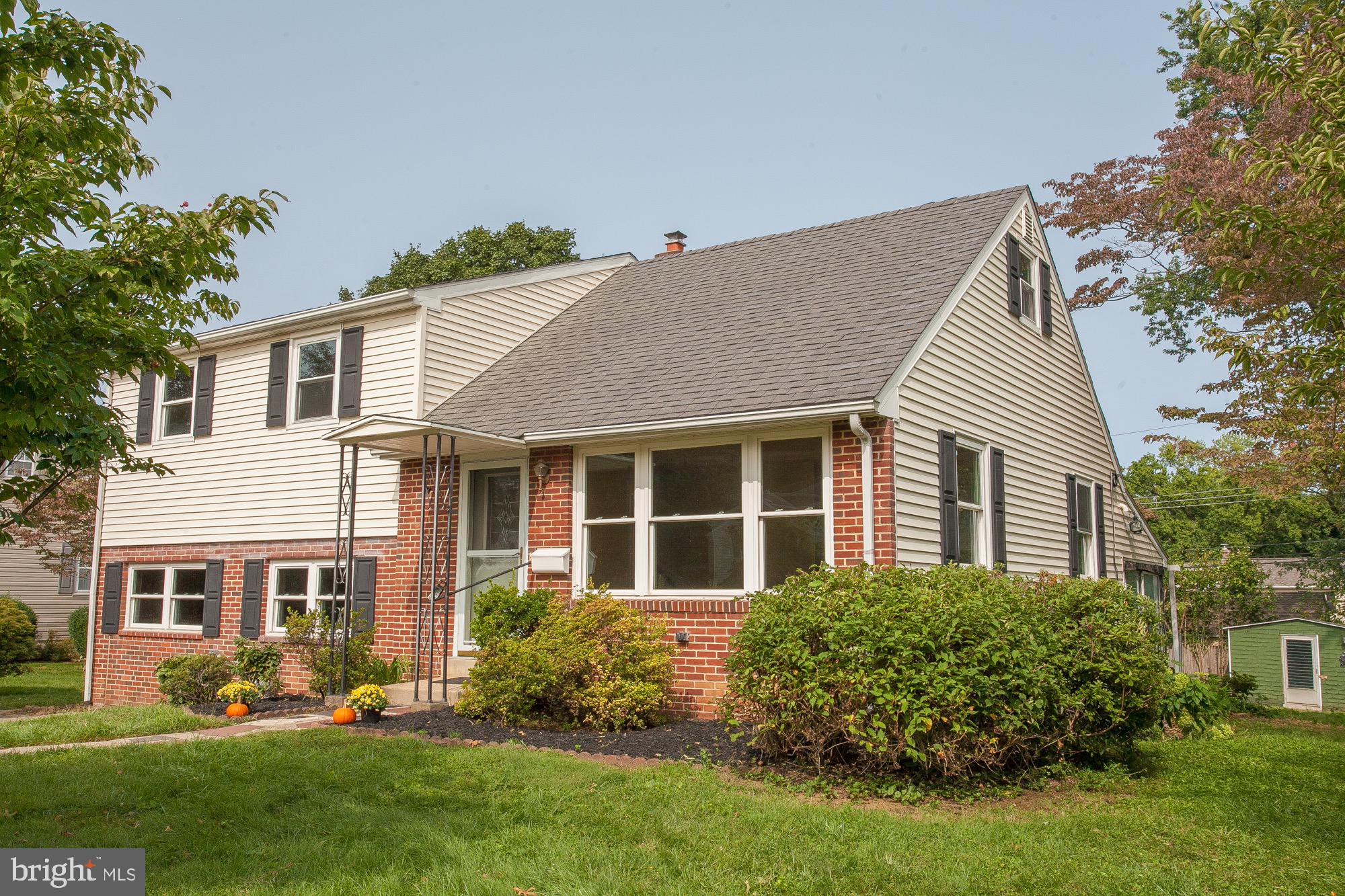 303 Spruce Road Flourtown, PA 19031 - Photo 2 of 34