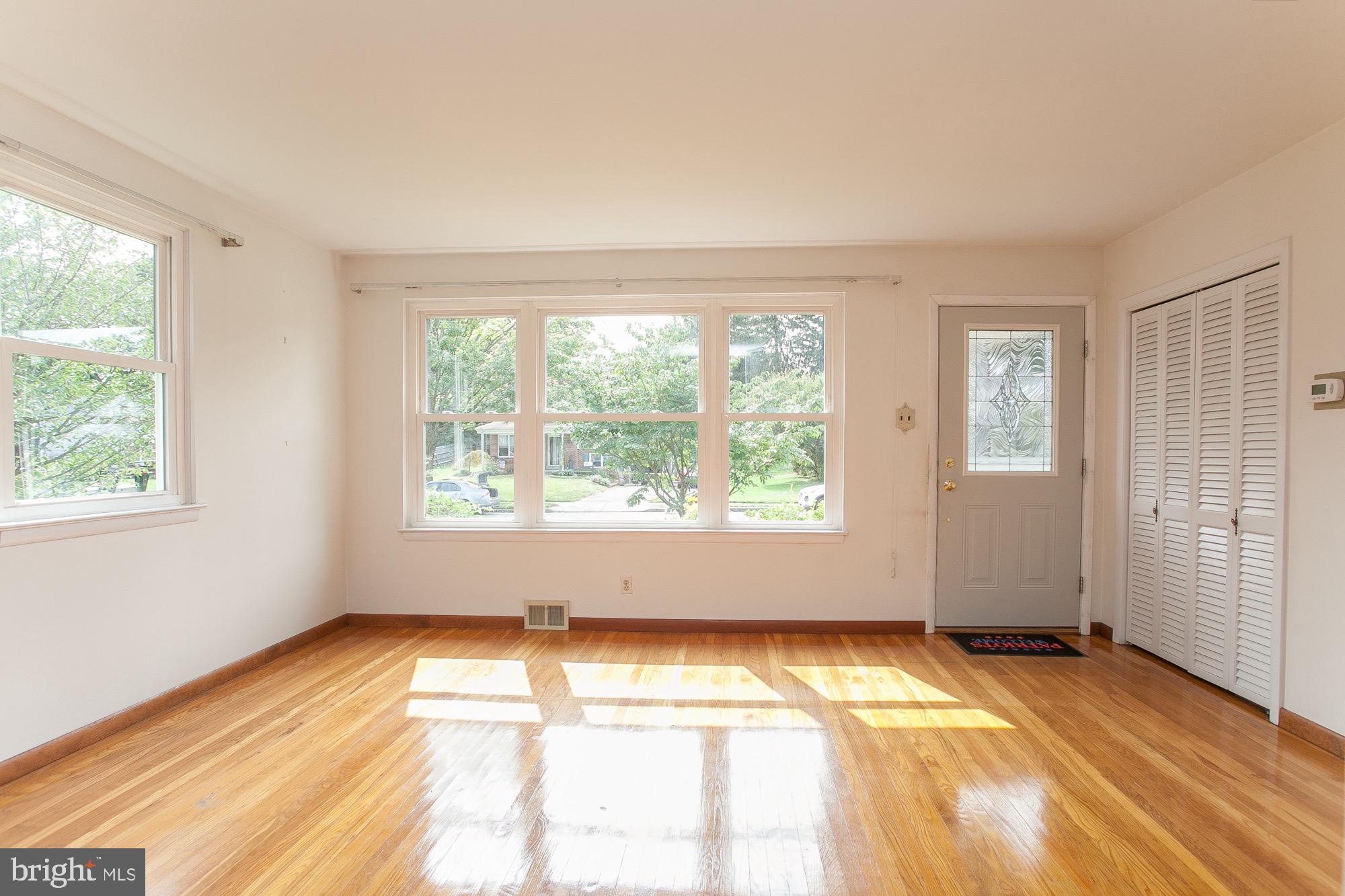 303 Spruce Road Flourtown, PA 19031 - Photo 5 of 34