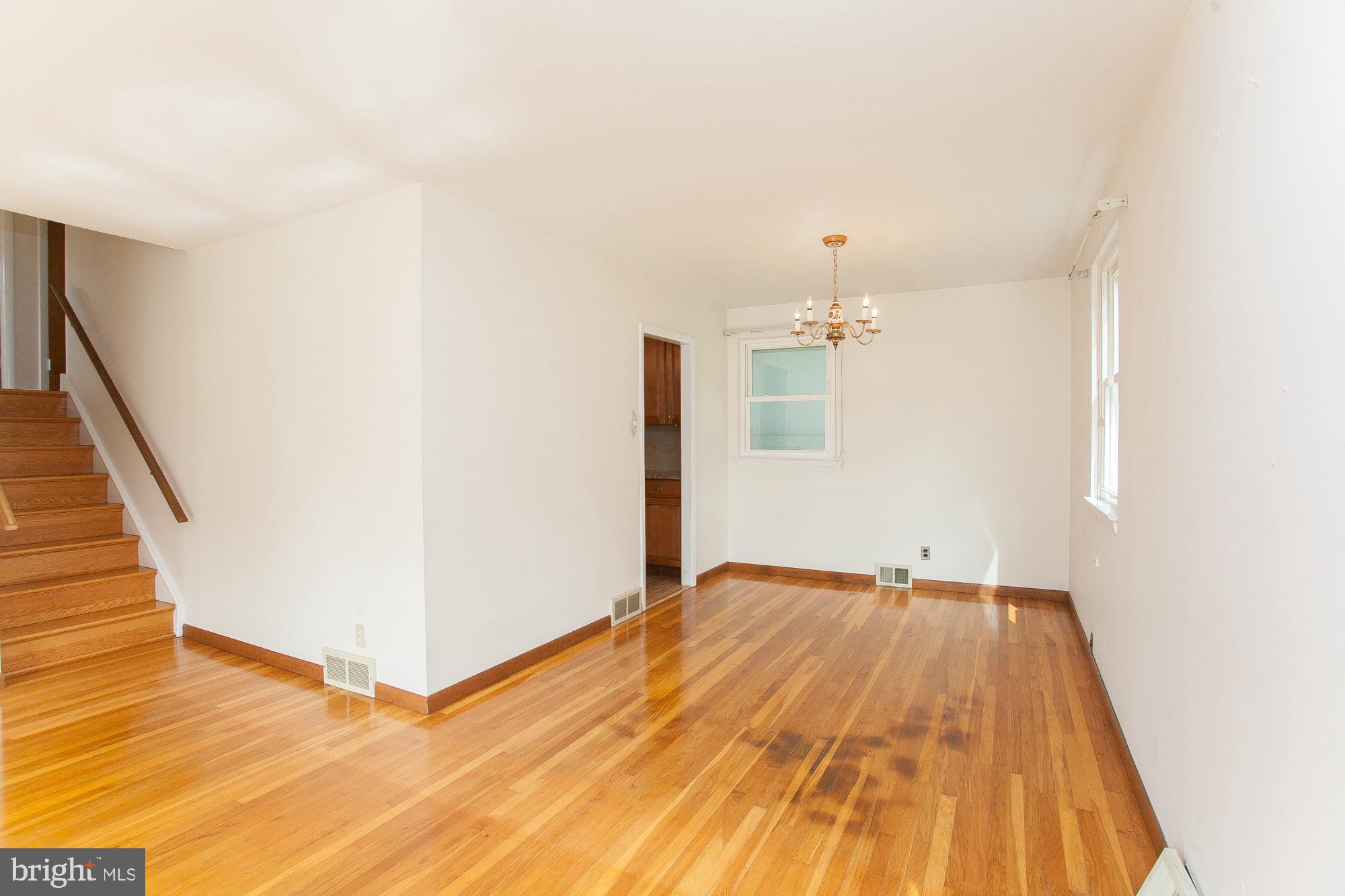 303 Spruce Road Flourtown, PA 19031 - Photo 10 of 34