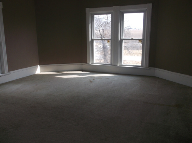 413 North 1851st Road Tonica, IL 61370 - Photo 8 of 12 an empty room with a window