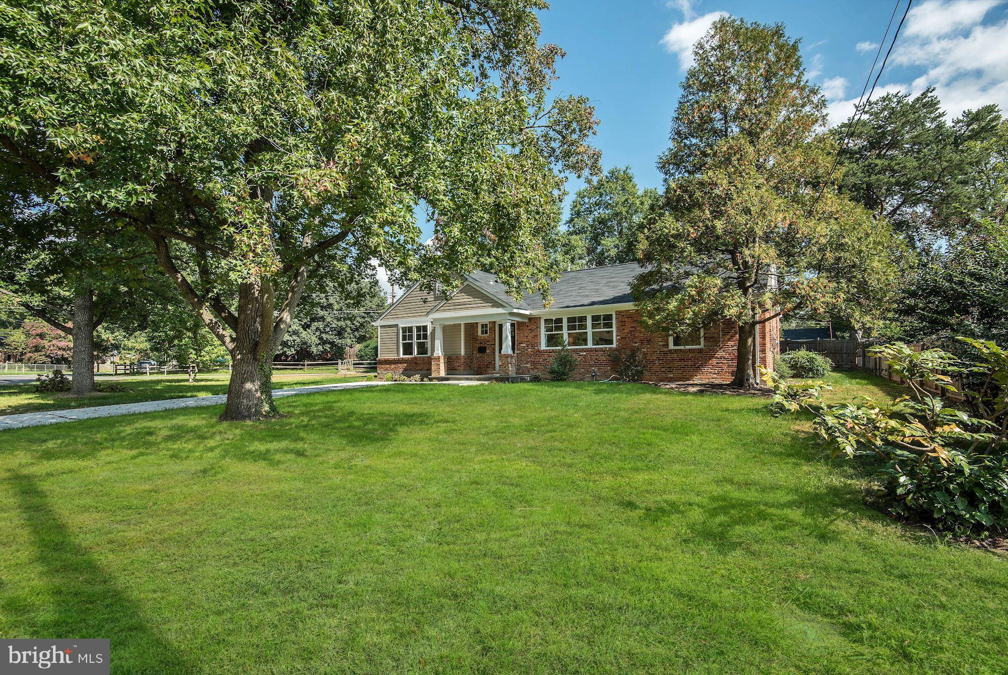 8017 Fairfax Road Alexandria, VA 22308 - Photo 3 of 30 Exterior (Front)