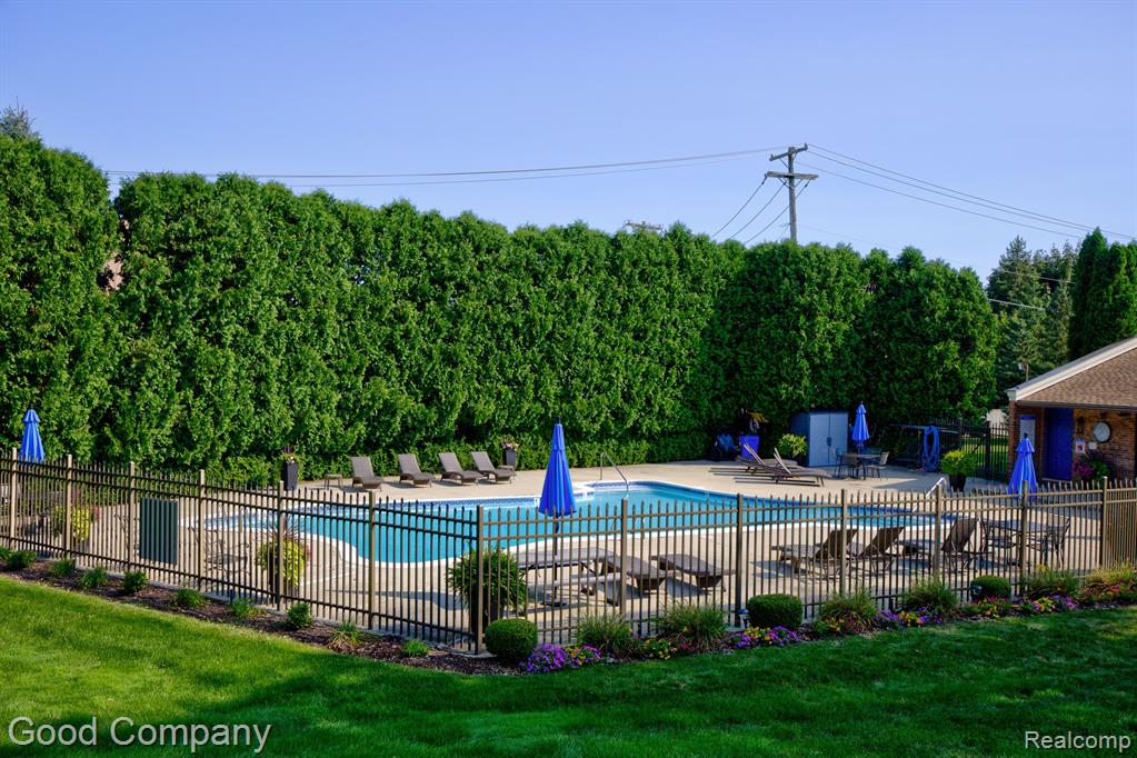 1010 Willow Grove Court Rochester Hills, MI 48307 - Photo 35 of 36