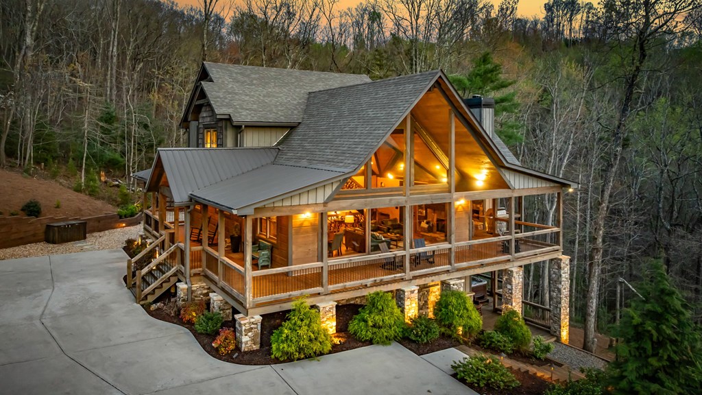 470 Blue Ridge Heights Drive Blue Ridge, GA 30513 - Photo 3 of 55