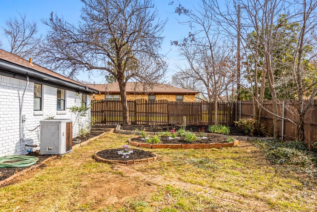 1708 Park Ridge Terrace Arlington, TX 76012 - Photo 30 of 31