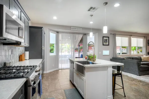 $1,100,000 | 931 Manteca Drive, Oceanside, CA 92057