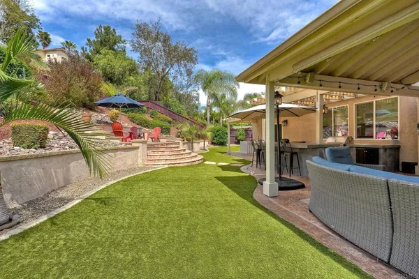 $1,100,000 | 931 Manteca Drive, Oceanside, CA 92057