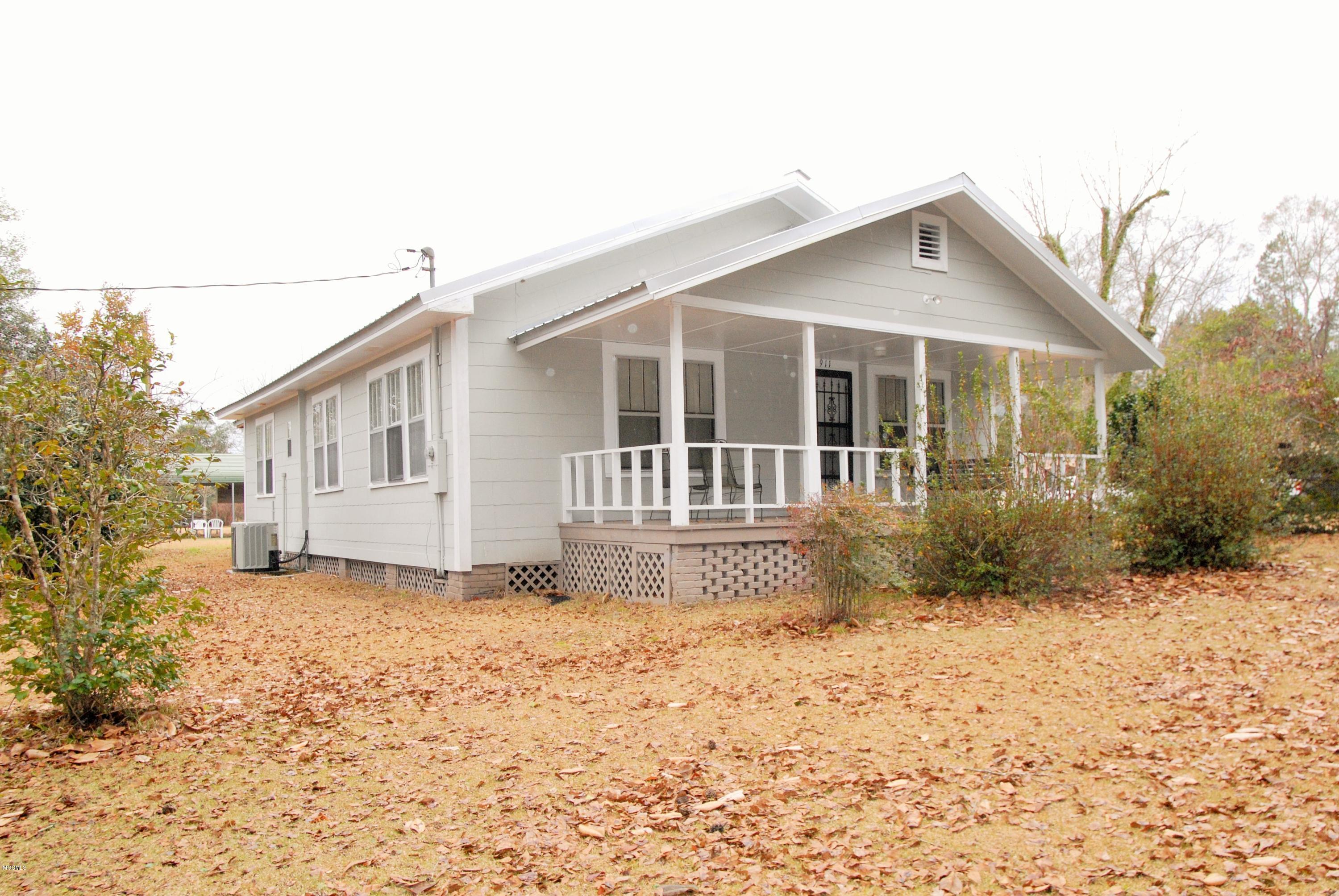 911 Old Federal Road McLain, MS 39456 - Photo 3 of 25 DSC_0706
