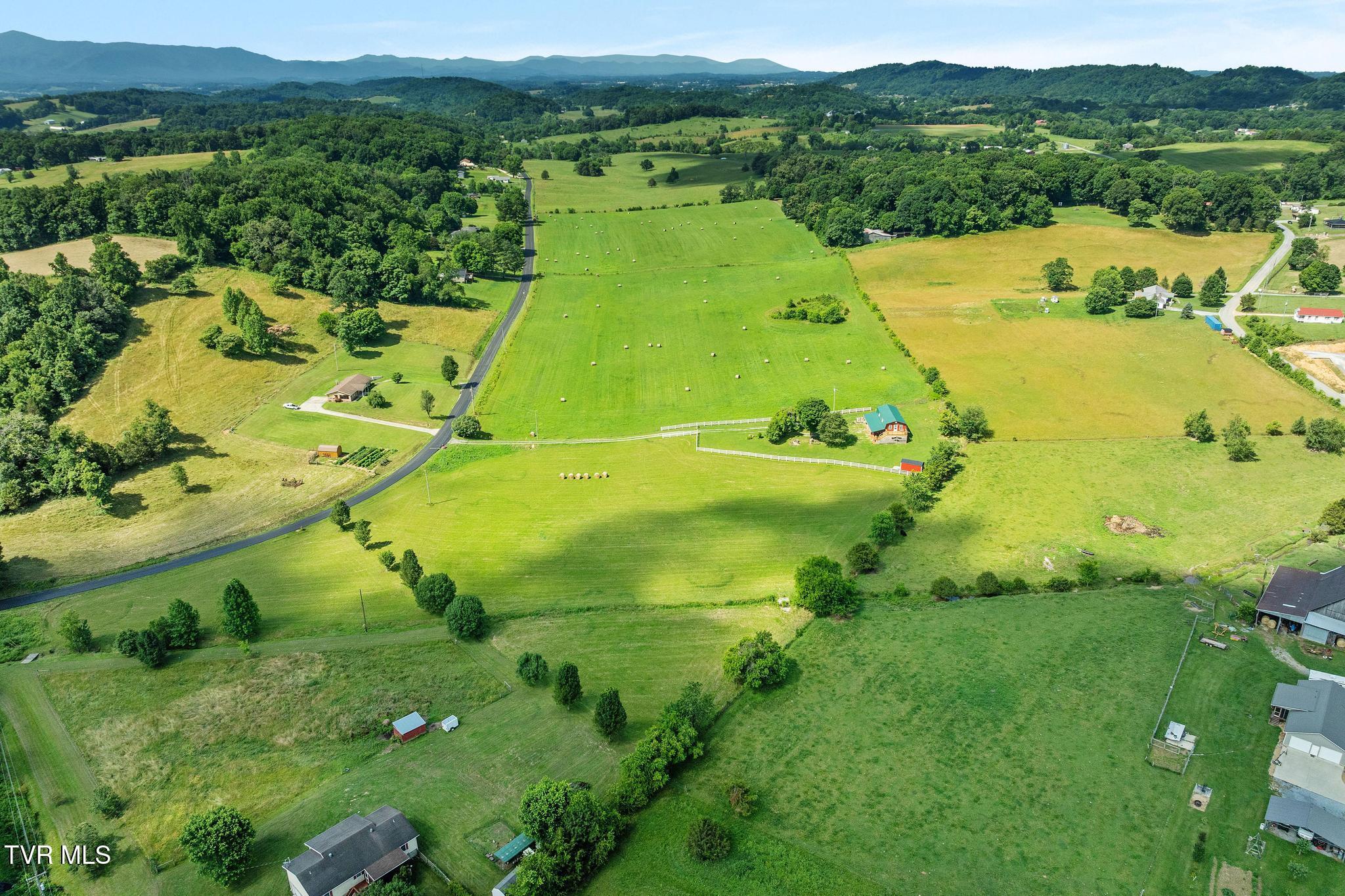 1115 Heritage Road North Chuckey, TN 37641 - Photo 21 of 68 DJI_0875