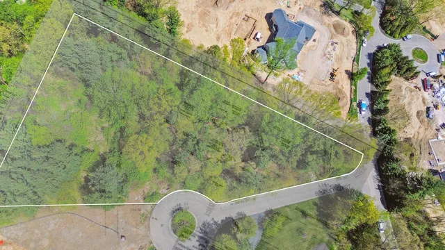 $1,850,000 | 10 Bromley Court, Muttontown, NY 11791