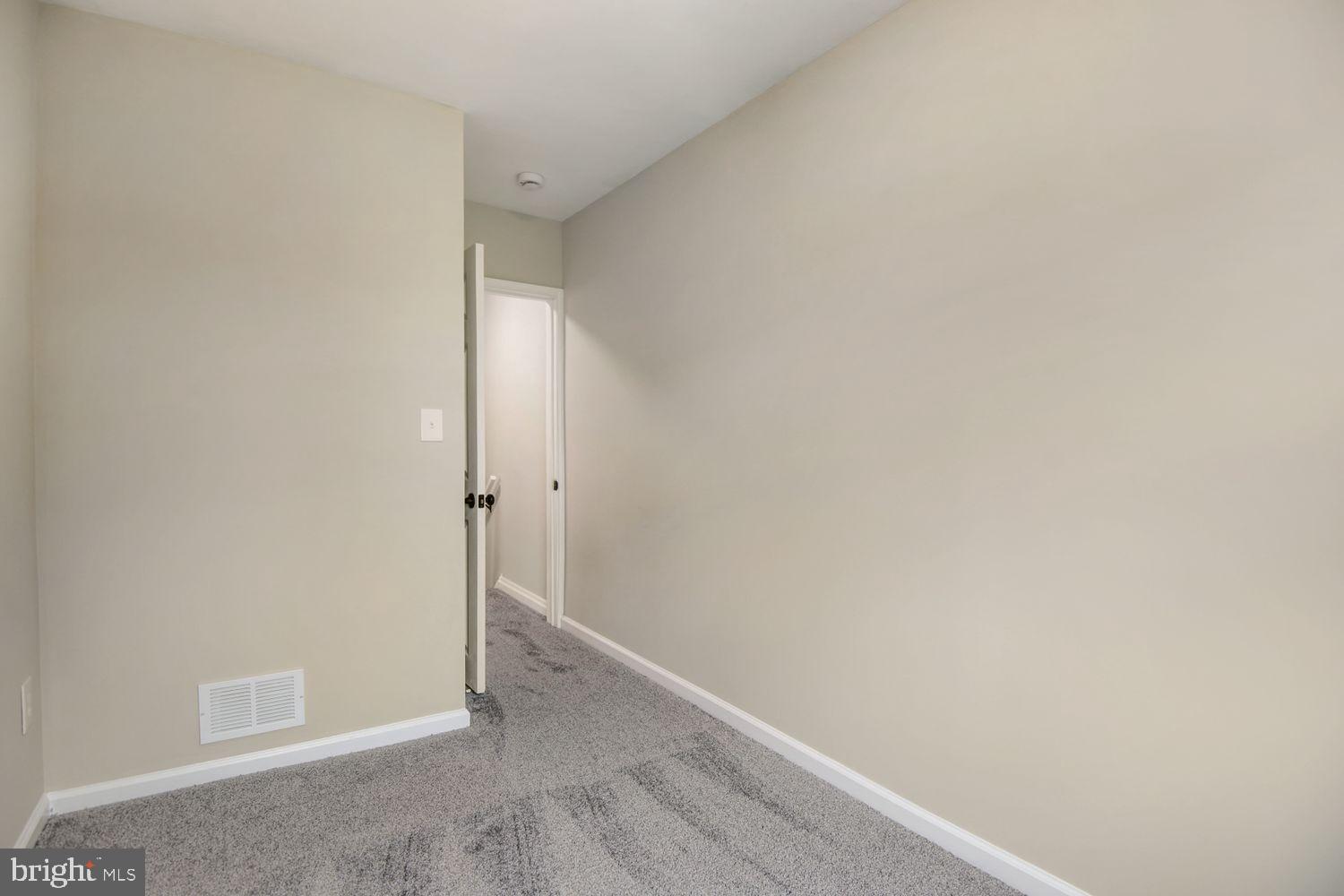 8301 Kendale Road Parkville, MD 21234 - Photo 23 of 27
