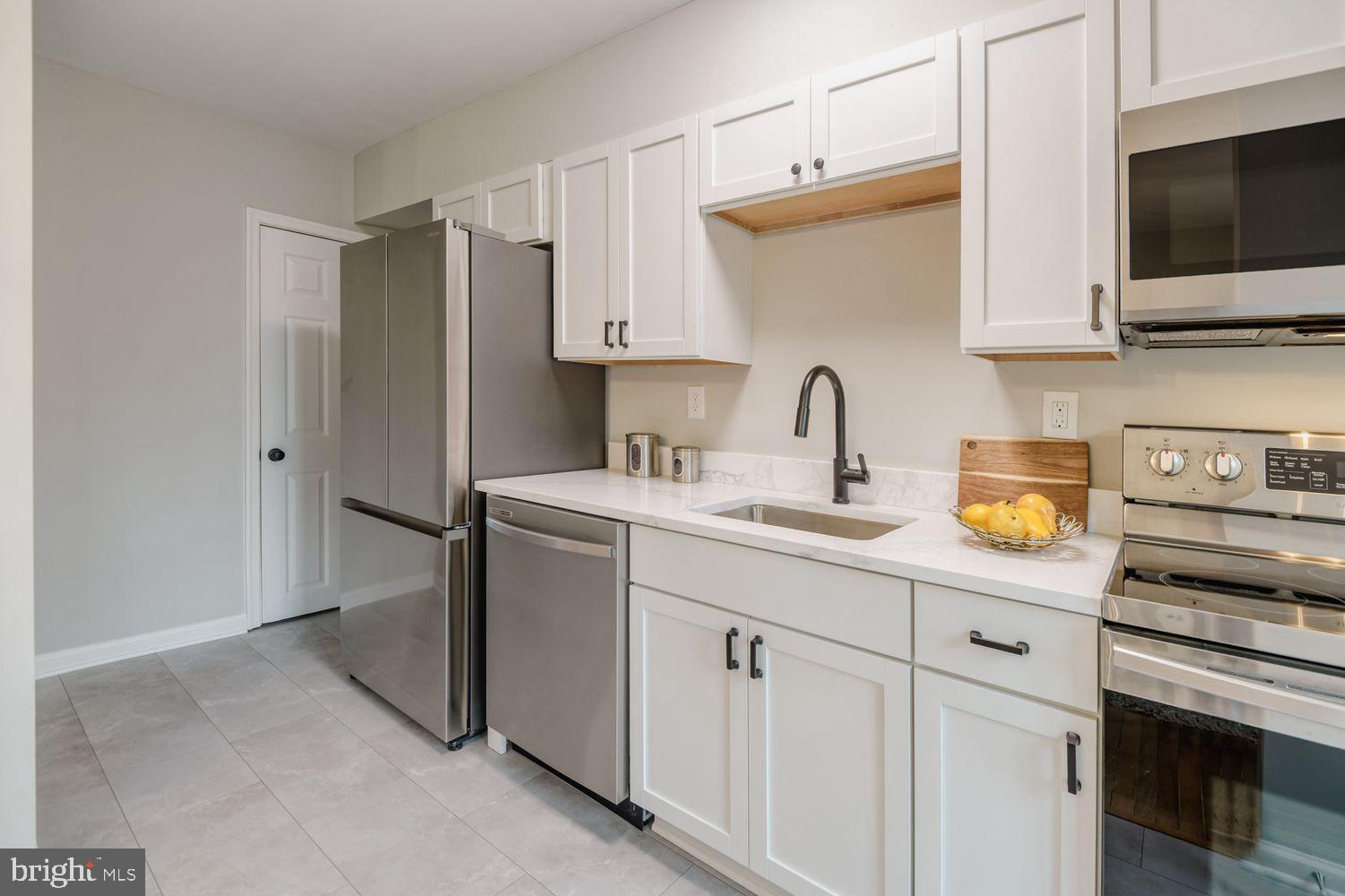 8301 Kendale Road Parkville, MD 21234 - Photo 10 of 27