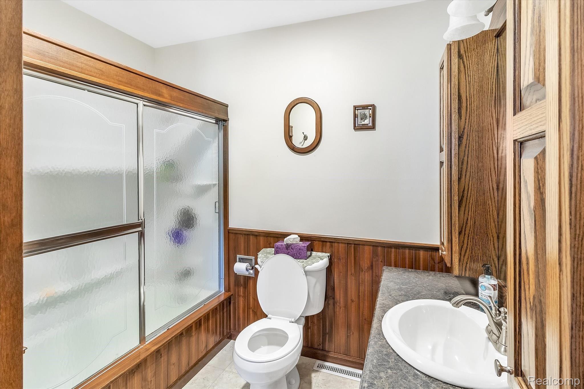 13504 Maple Road Birch Run, MI 48415 - Photo 12 of 34 full bathroom