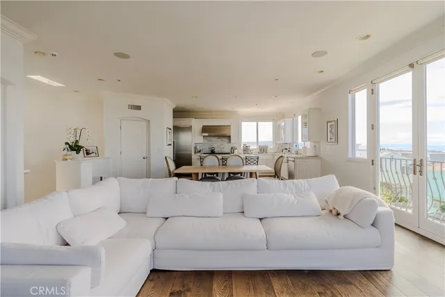 $22,000 | 300 19th Street, Manhattan Beach, CA 90266